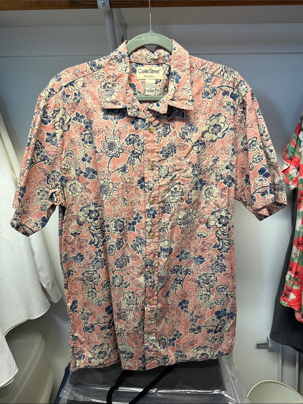 Cooke Street Men’s Pink Floral Short-Sleeve Button-Down Shirt